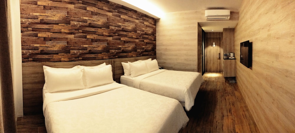 Family Room - Photo 8