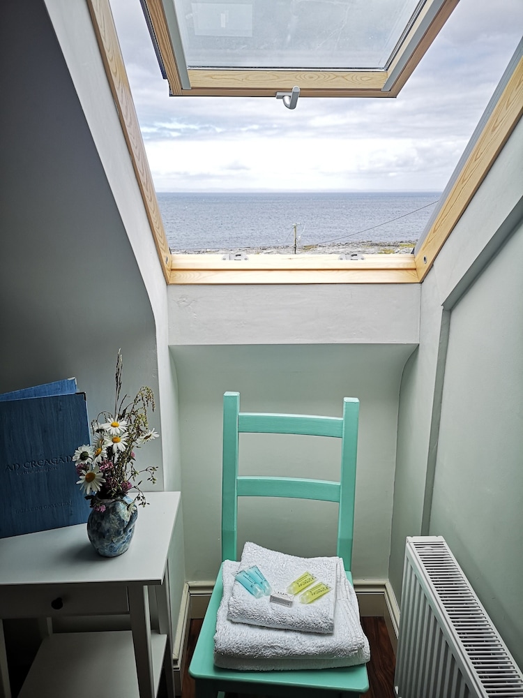 Panoramic Double Room, 1 King Bed, Sea View photo 3