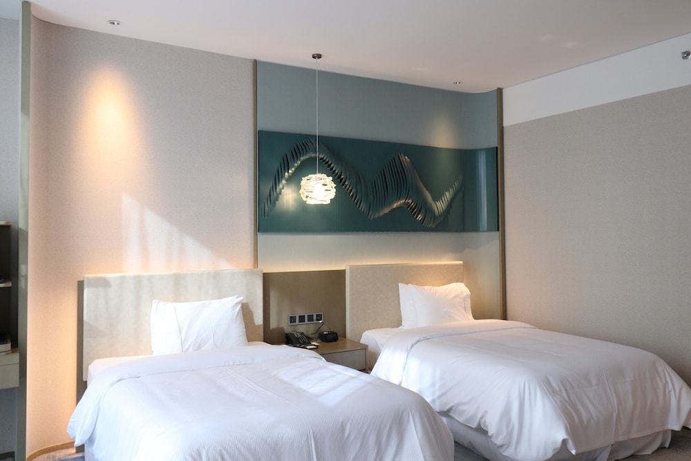 Room, 2 Twin Beds - Photo 5