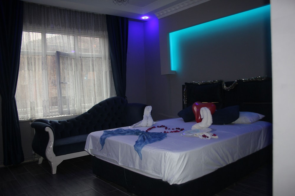 Exclusive Studio Suite, 1 Double Bed, Hill View, Executive Level photo 1