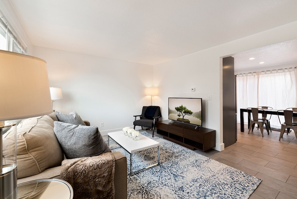 Townhome, Multiple Beds, Patio, Garden View (1755 E 16th St. Loveland) photo 3