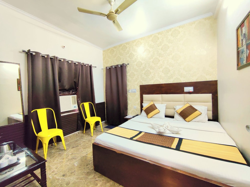 Standard Double Room, City View
