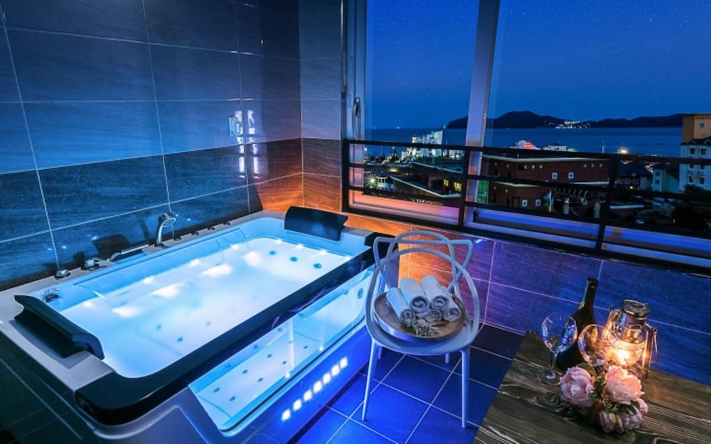 Room (SPECIAL VIP A 402) photo 2
