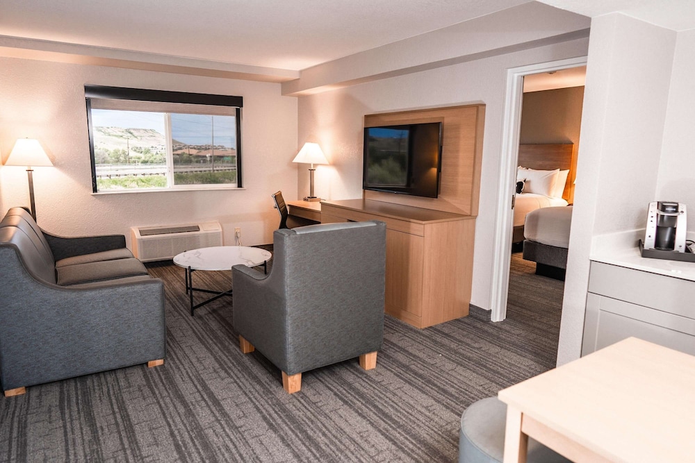 Suite, Multiple Beds, Non Smoking, Refrigerator (with Sofabed)