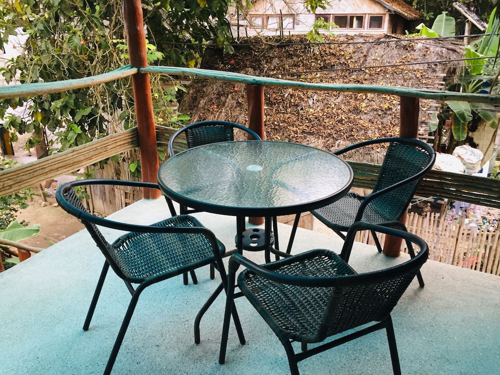 Comfort Double Room, 1 Queen Bed, Terrace, Partial Ocean View photo 3