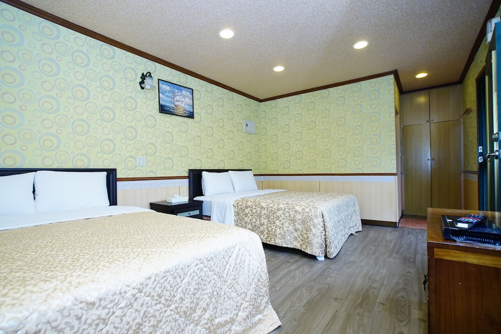 Standard Quadruple Room photo 1