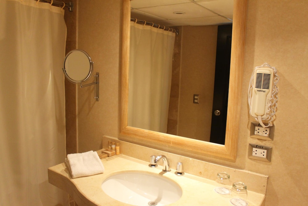 Junior Suite, 2 Twin Beds photo 3