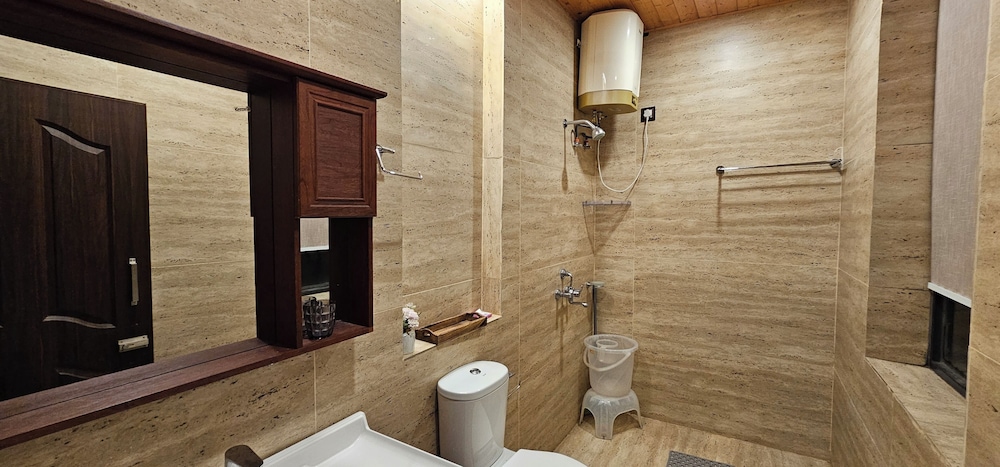 Teak Royal Suite (2BHK) - Photo 5