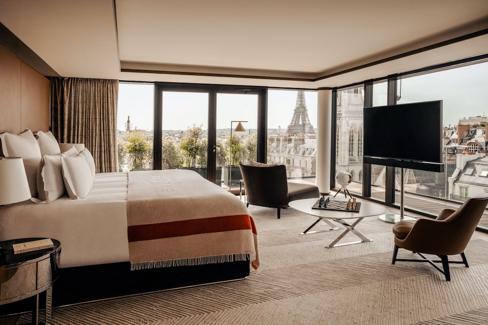 Suite, 1 King Bed, Tower