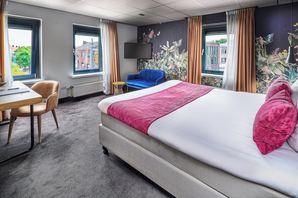 Studio Suite, 1 King Bed photo 2