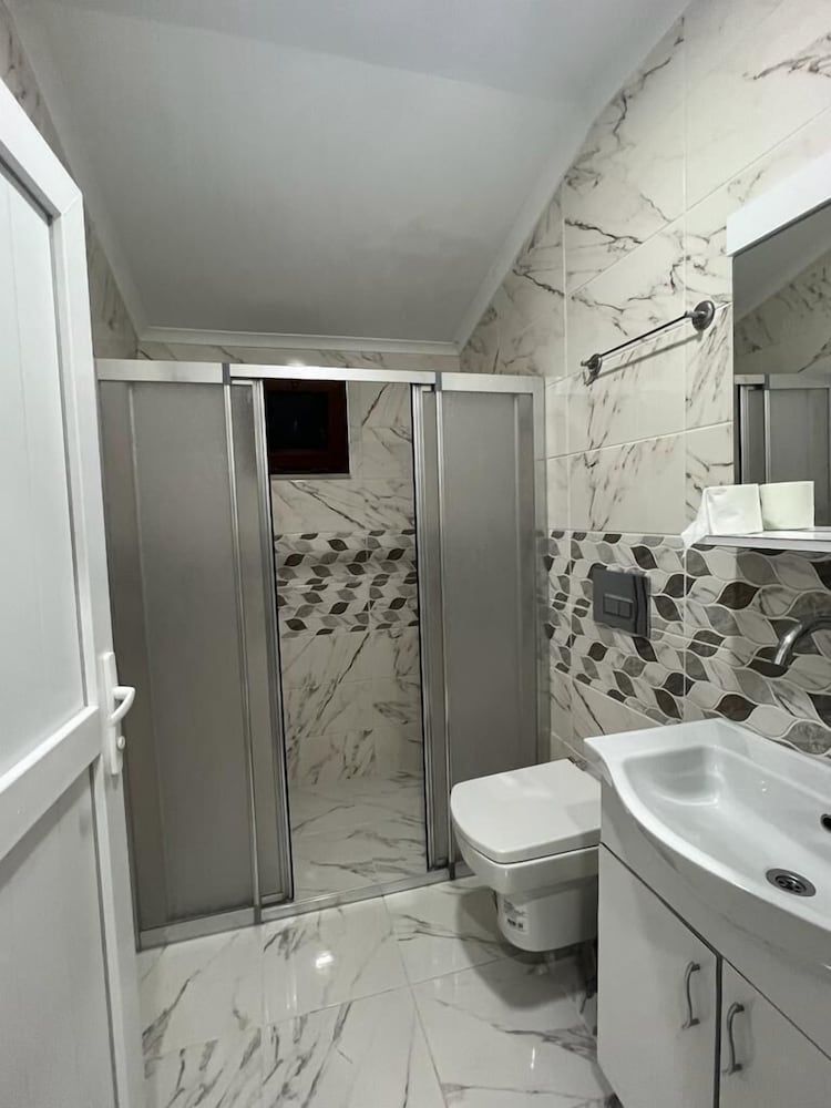 Basic Condo, Mountain View photo 2