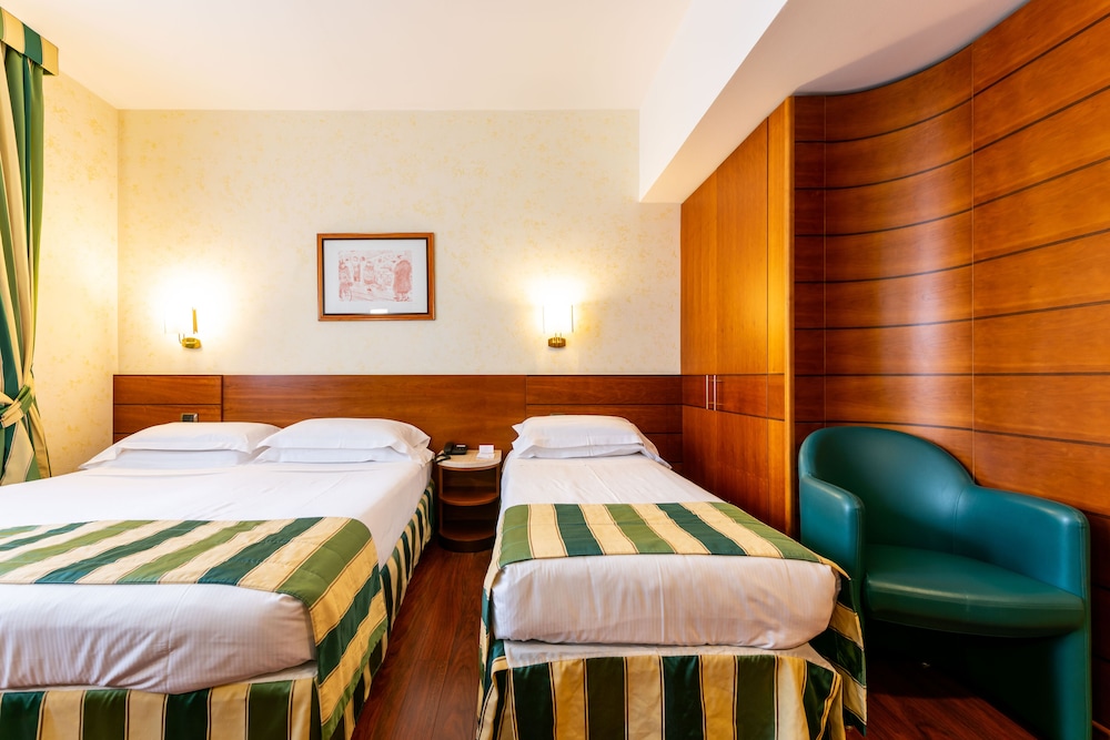 Standard Room, 1 King Bed (with Extra Bed)