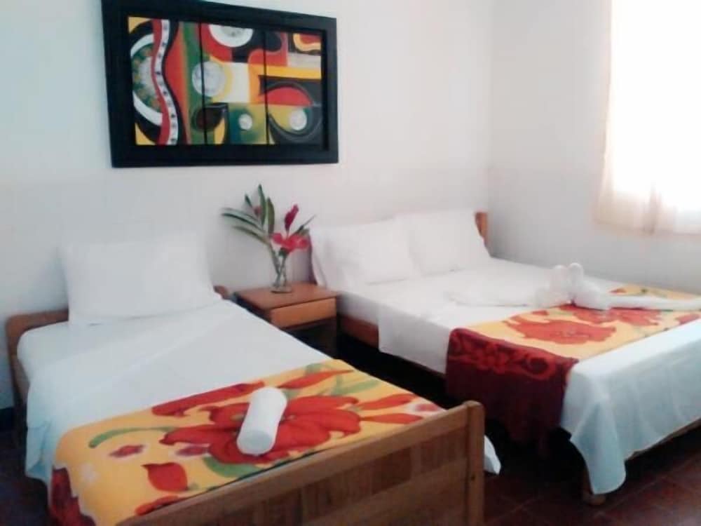 Basic Twin Room, Shared Bathroom
