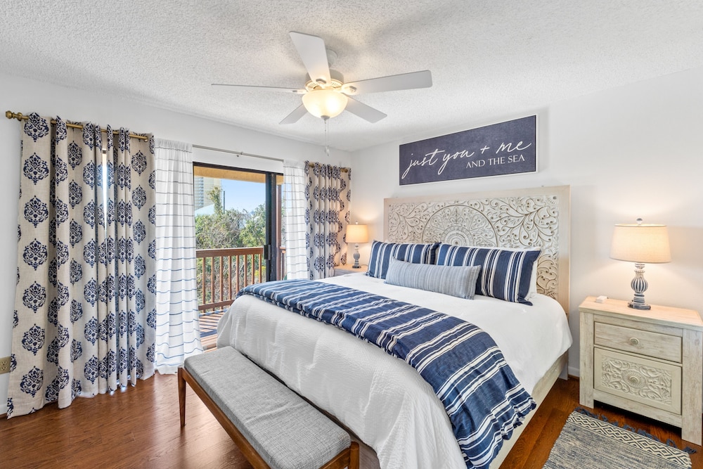 Condo, 2 Bedrooms, Balcony (8B)
