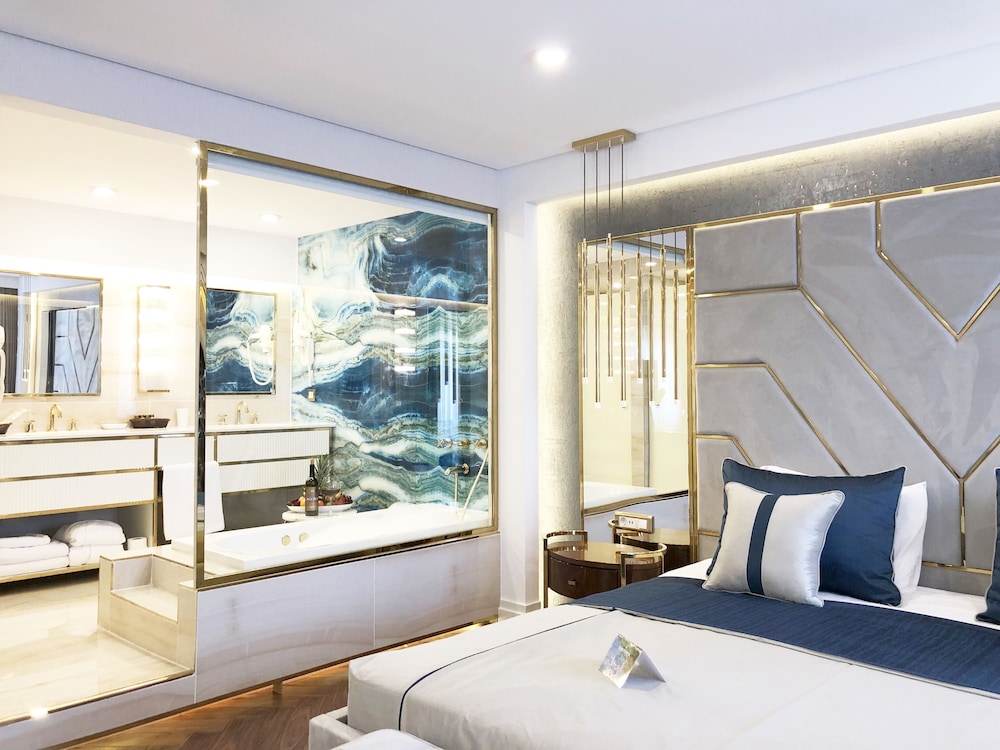 Suite photo 1