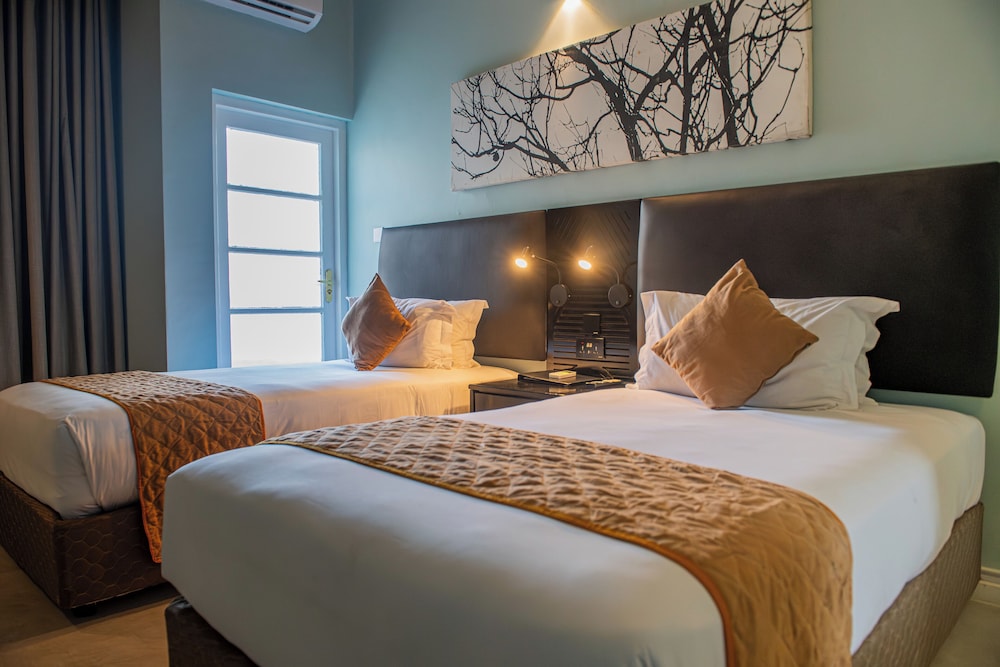 Standard Twin Room - Photo 22