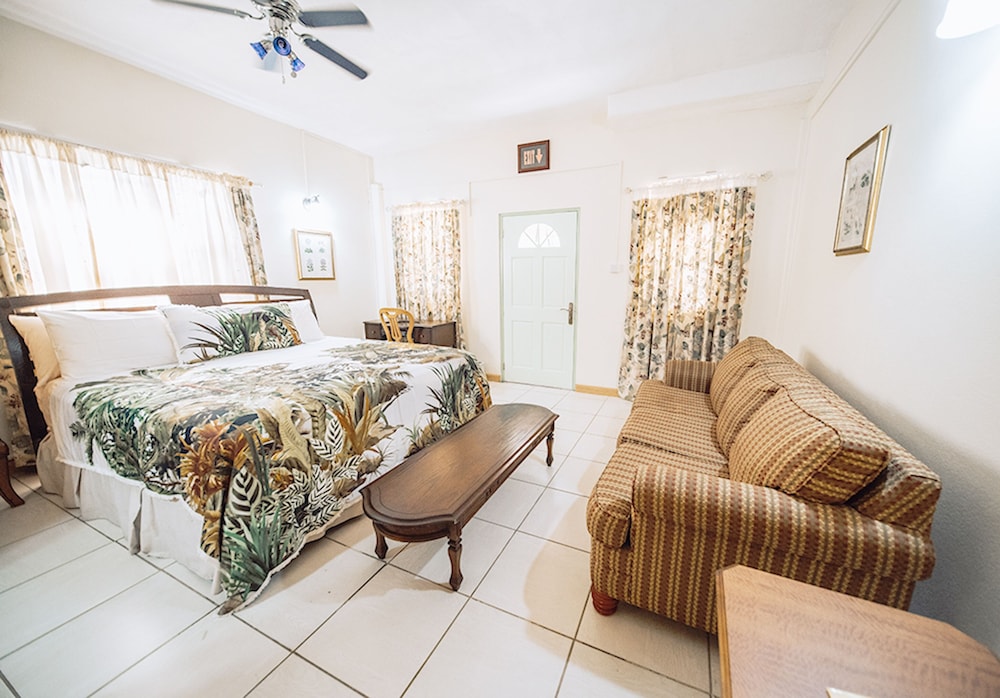 Deluxe Suite, 2 Bedrooms, Patio, Garden View photo 1