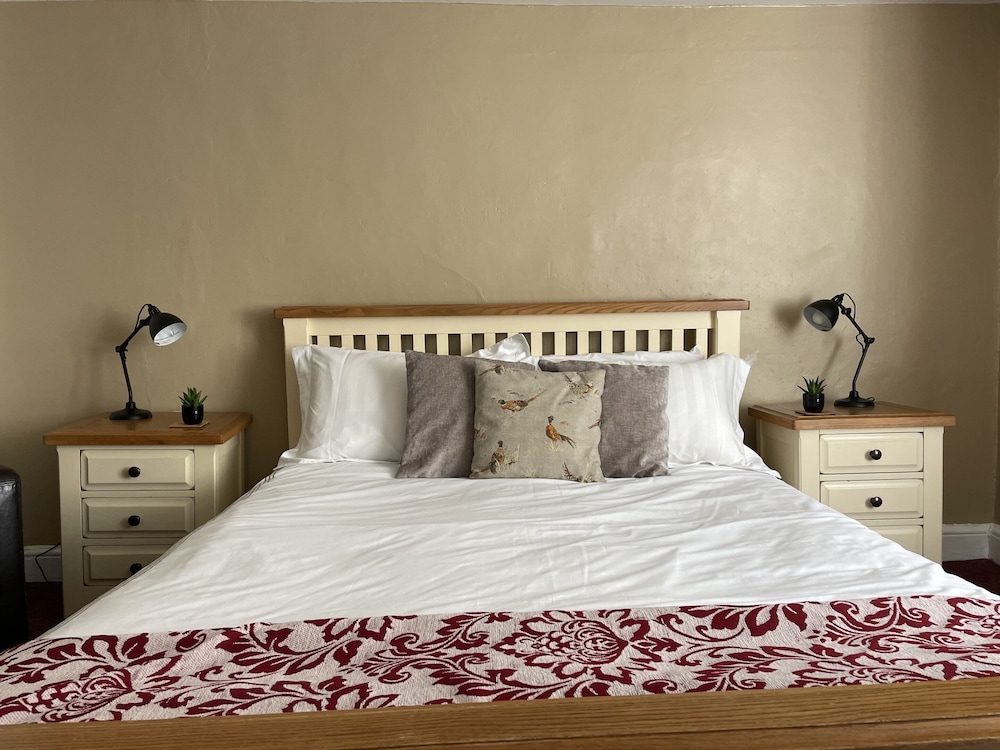 Double Room, Ensuite - Photo 6