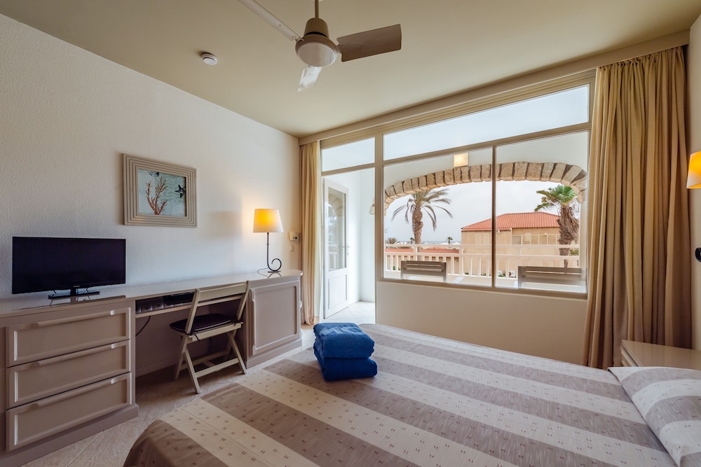Standard Room, Garden View, Garden Area