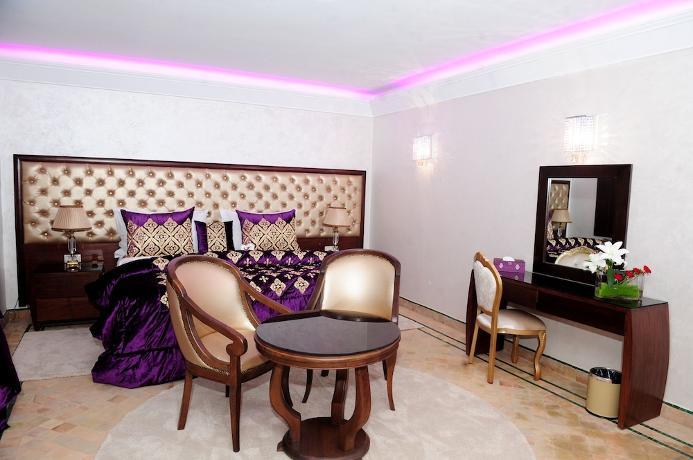 Deluxe Suite - Photo 14