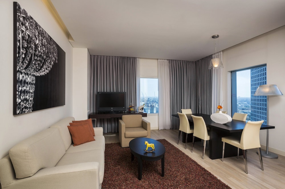 Junior Suite, 1 King Bed, City View - Photo 1