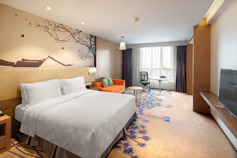 Premium Room, 1 King Bed