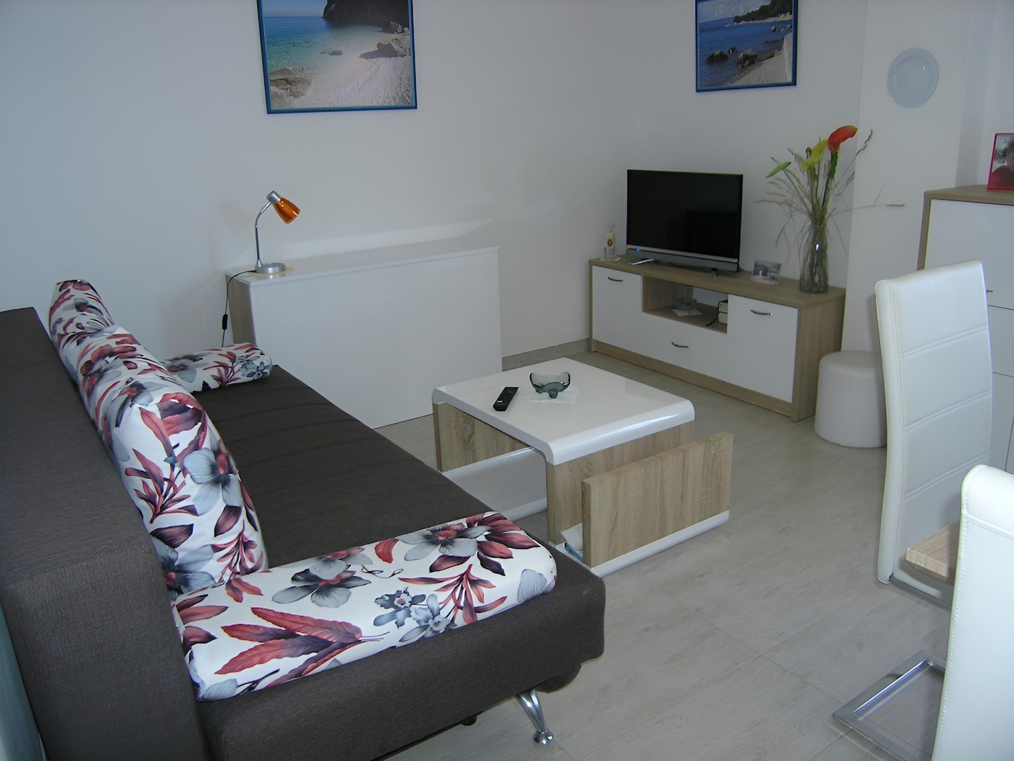 Studio (Mici 2 - great loaction and relaxing )