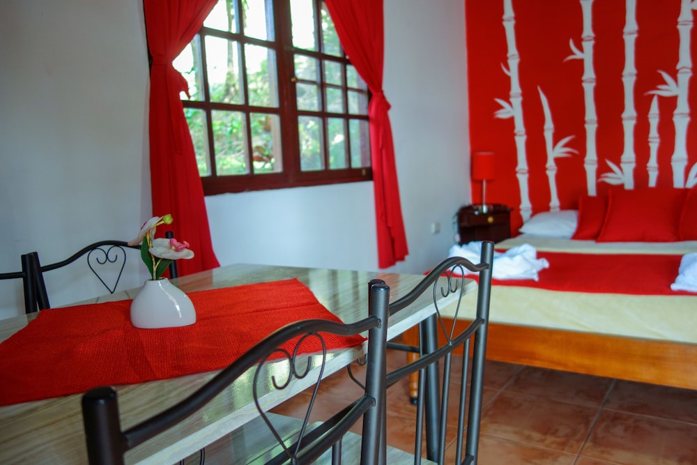 Standard Double or Twin Room photo 2