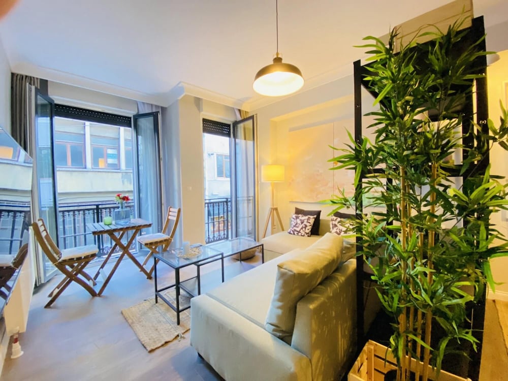 Apartment photo 1