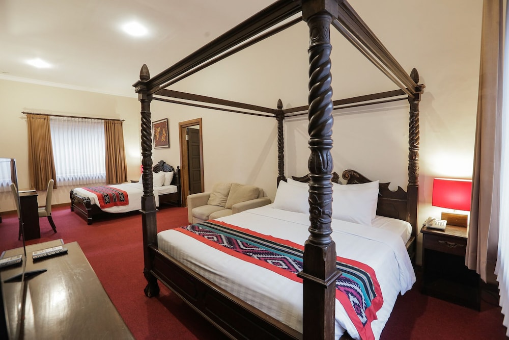 Family Cottage, 2 Queen Beds, Garden View photo 1