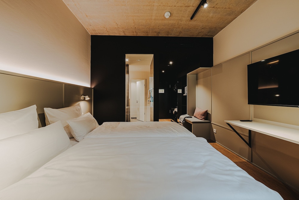Basic Double Room photo 2