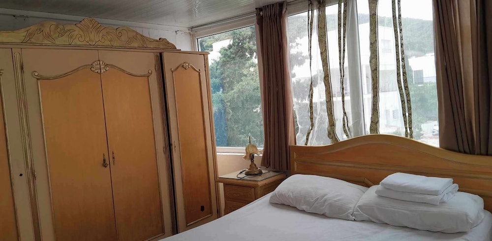 Deluxe Apartment, Balcony, Beach View photo 1