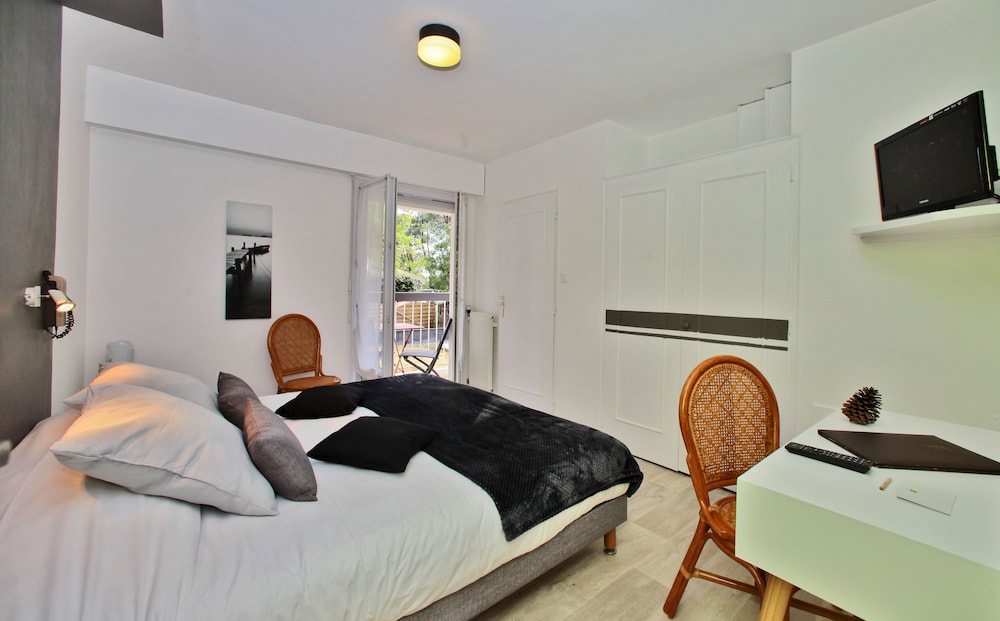 Comfort Double Room, Balcony - Photo 3