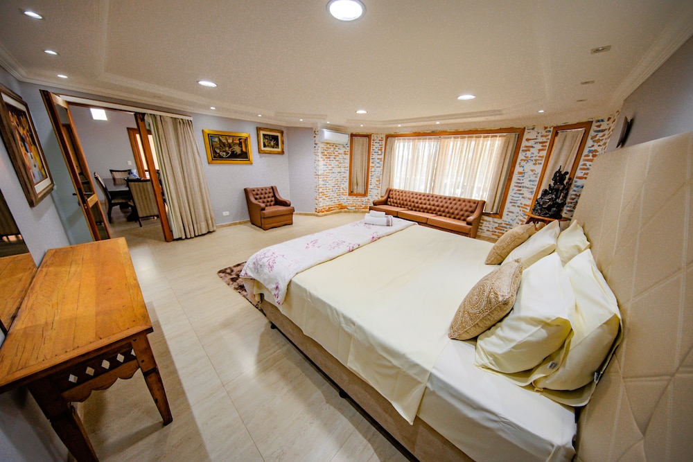 Family House photo 2