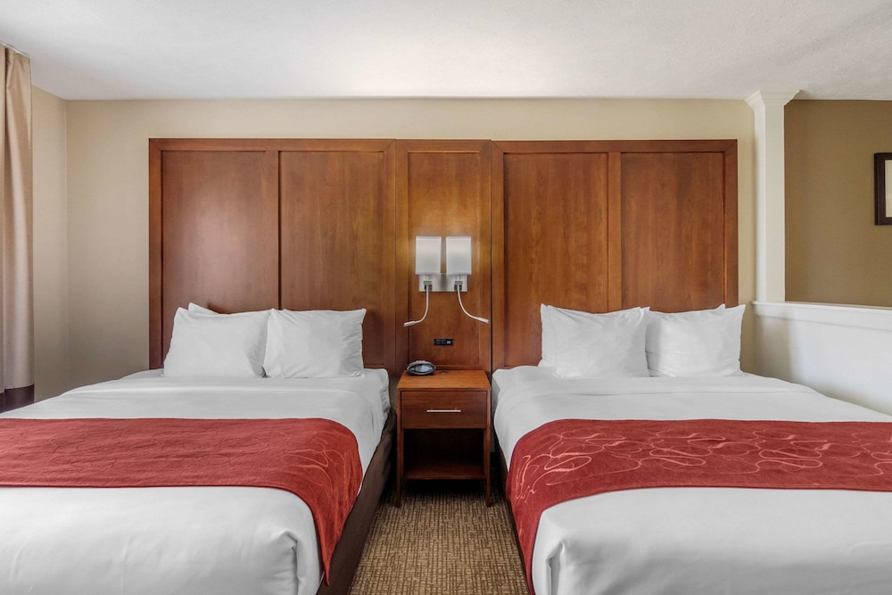 Suite, Sofabed, 2 Queen Beds, Non-Smoking - Photo 4