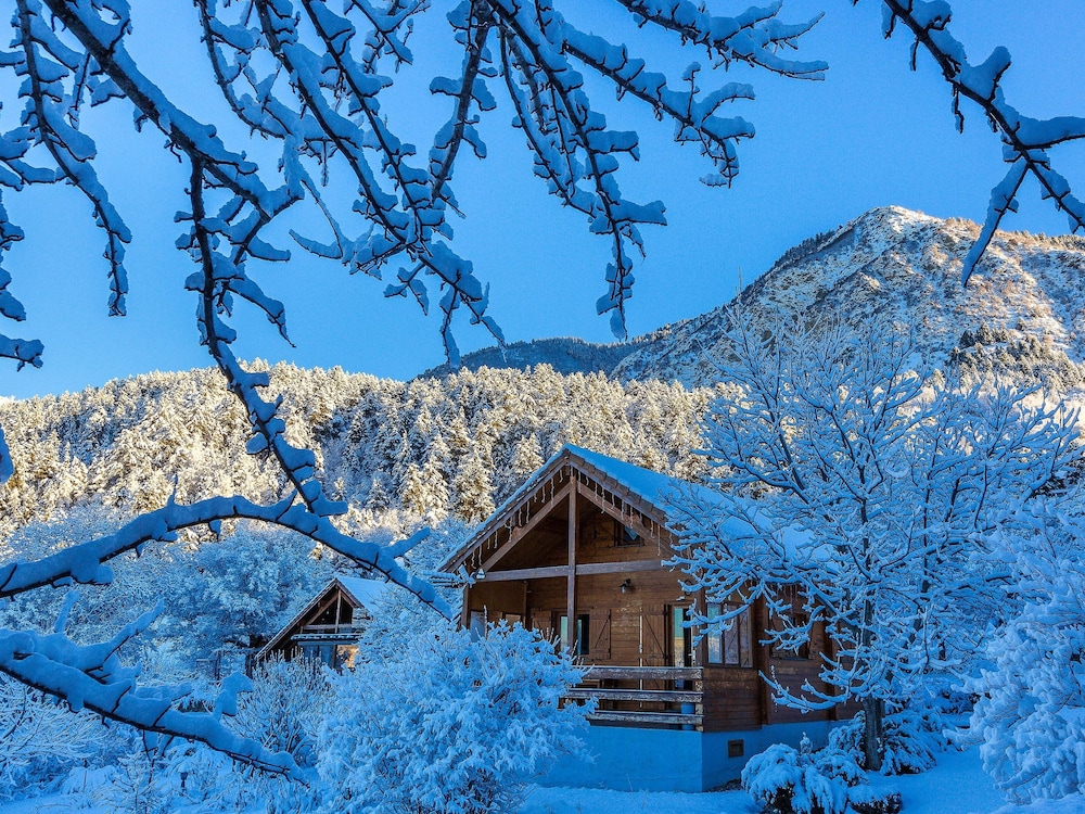 Chalet, Ensuite photo 3