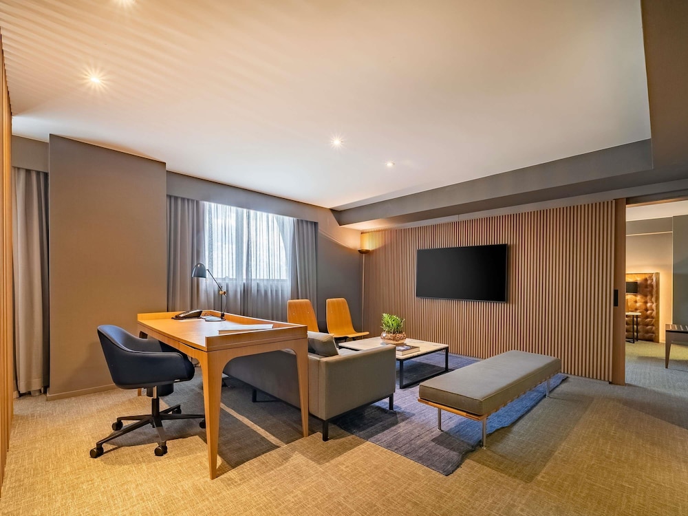 Presidential Suite, 1 King Bed, Club Lounge Access