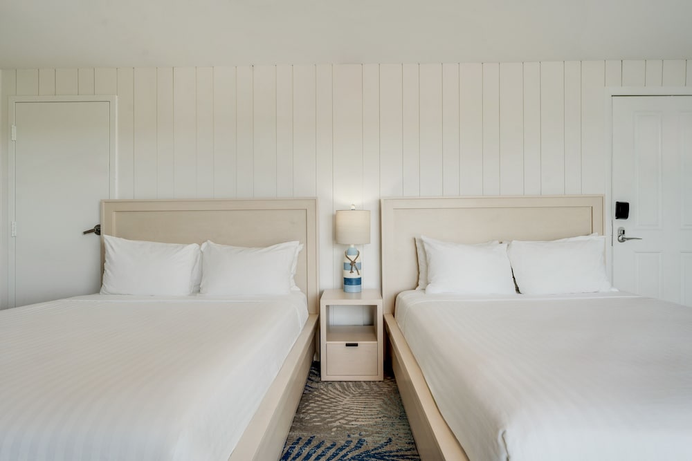 Oceanview Two Queen Room photo 2
