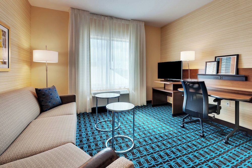 Suite, 1 King Bed with Sofa bed
