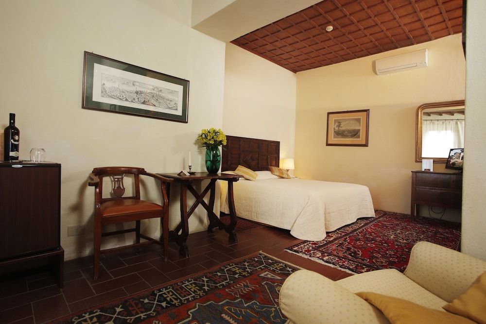 Manor House Deluxe Double - Photo 8