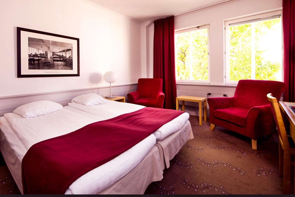 Standard Room, 2 Twin Beds - Photo 1