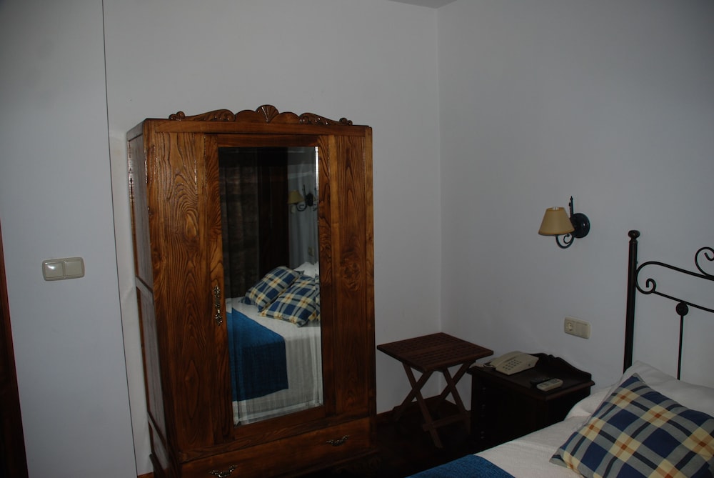 Standard Double or Twin Room photo 2