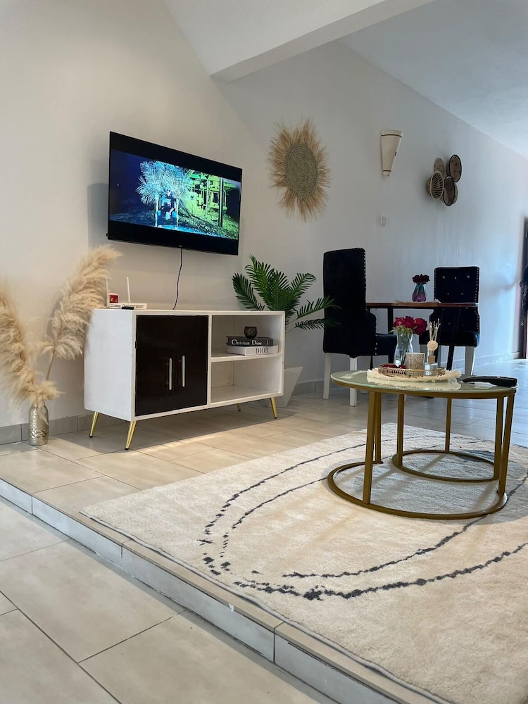 Superior Apartment photo 1
