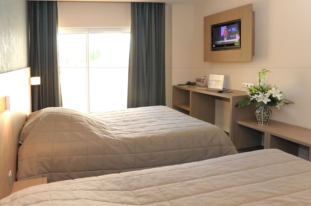Family Quadruple Room photo 1