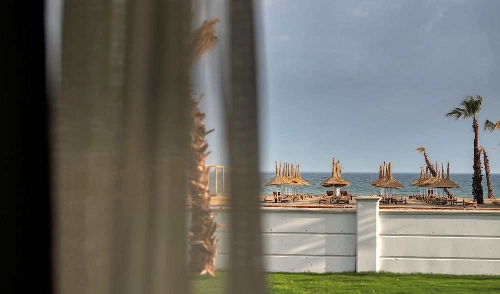 Standard Triple Room, Garden View