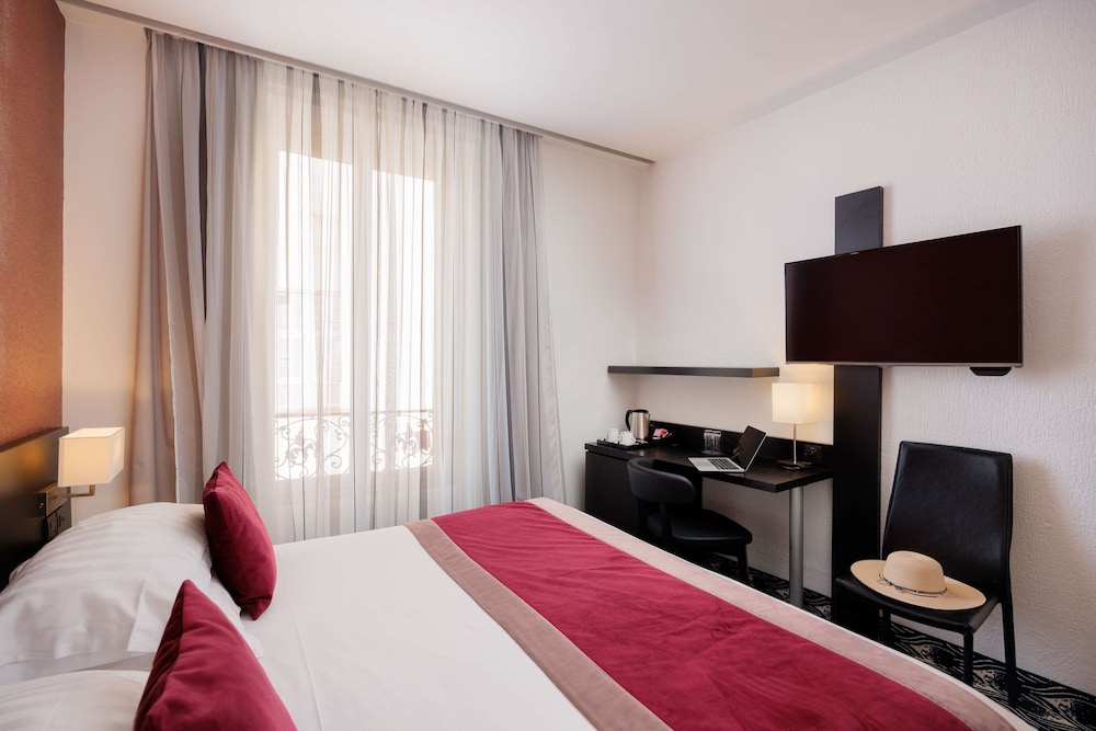 Standard Room, 1 King Bed, Non Smoking (Twin bed on request) - Photo 7