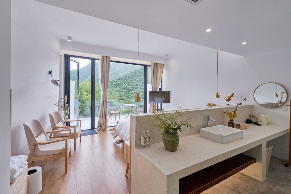 Double Room, Mountain View photo 3