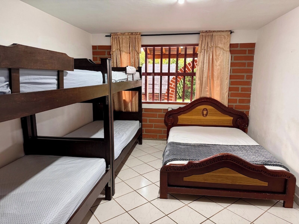 Family Shared Dormitory, Mountain View