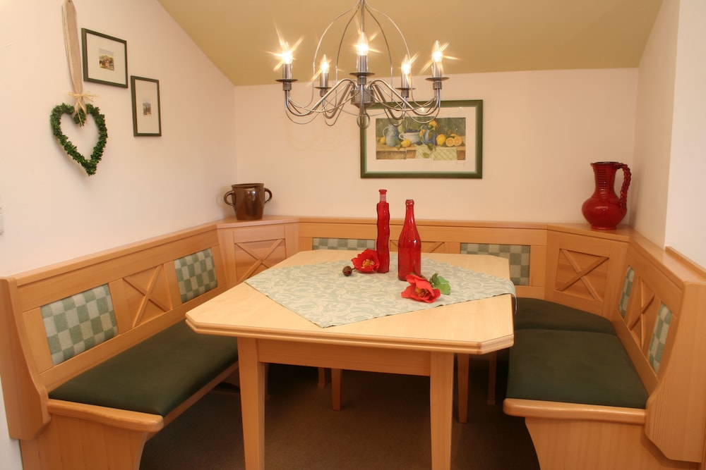 Deluxe Condo, 1 Bedroom, Balcony, Mountain View photo 2