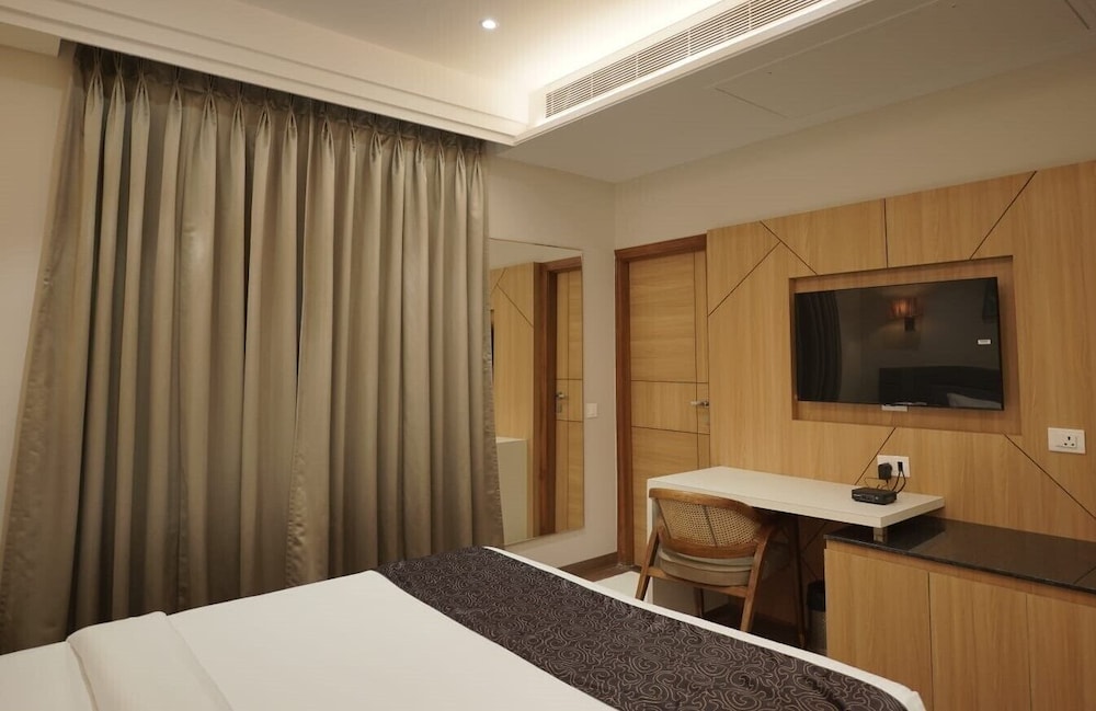 Deluxe Twin Room photo 3